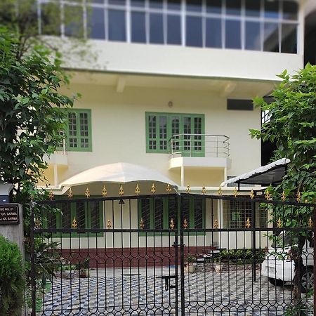 Alpanest Apartment Гувахати Екстериор снимка