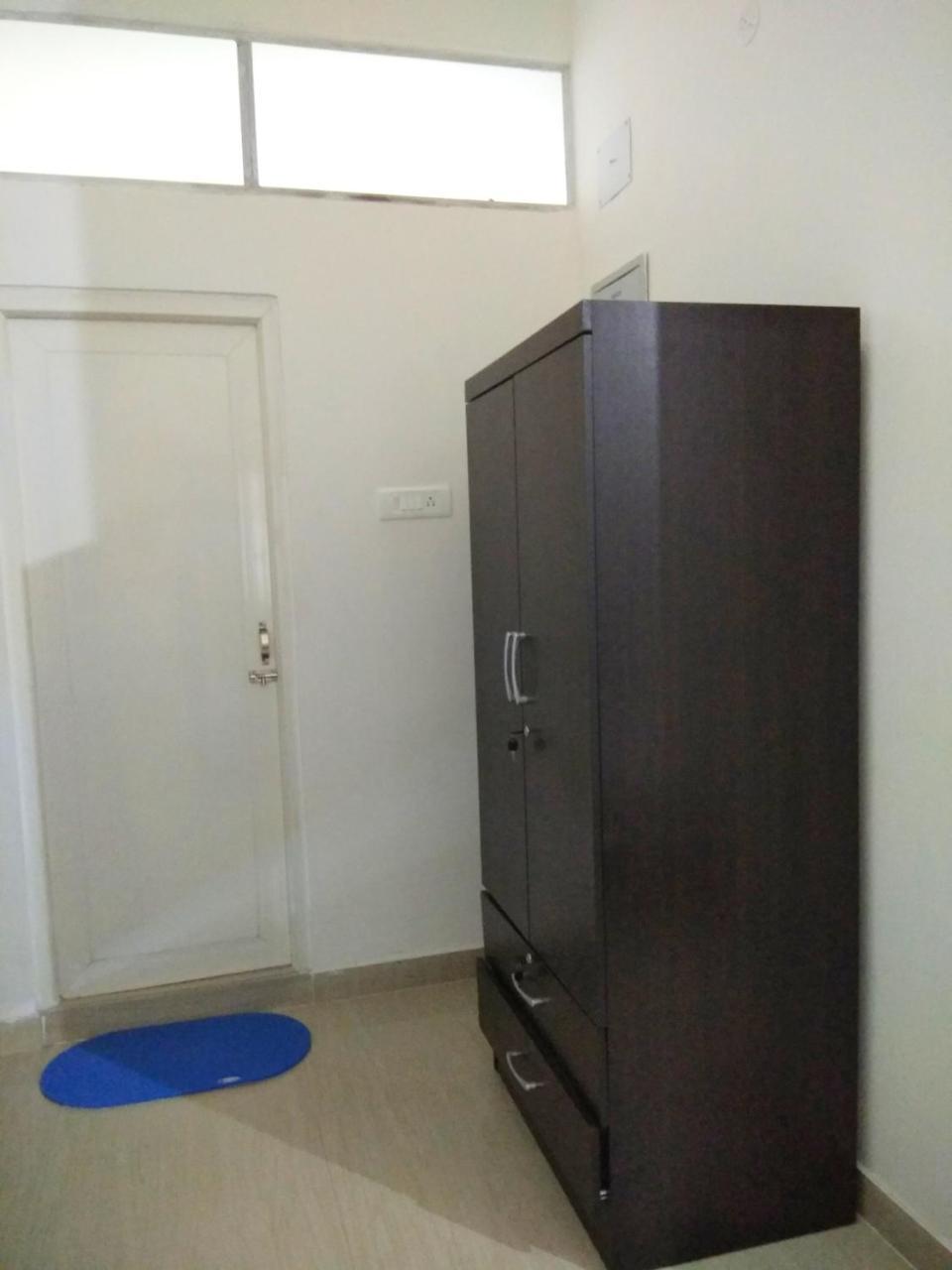 Alpanest Apartment Гувахати Екстериор снимка