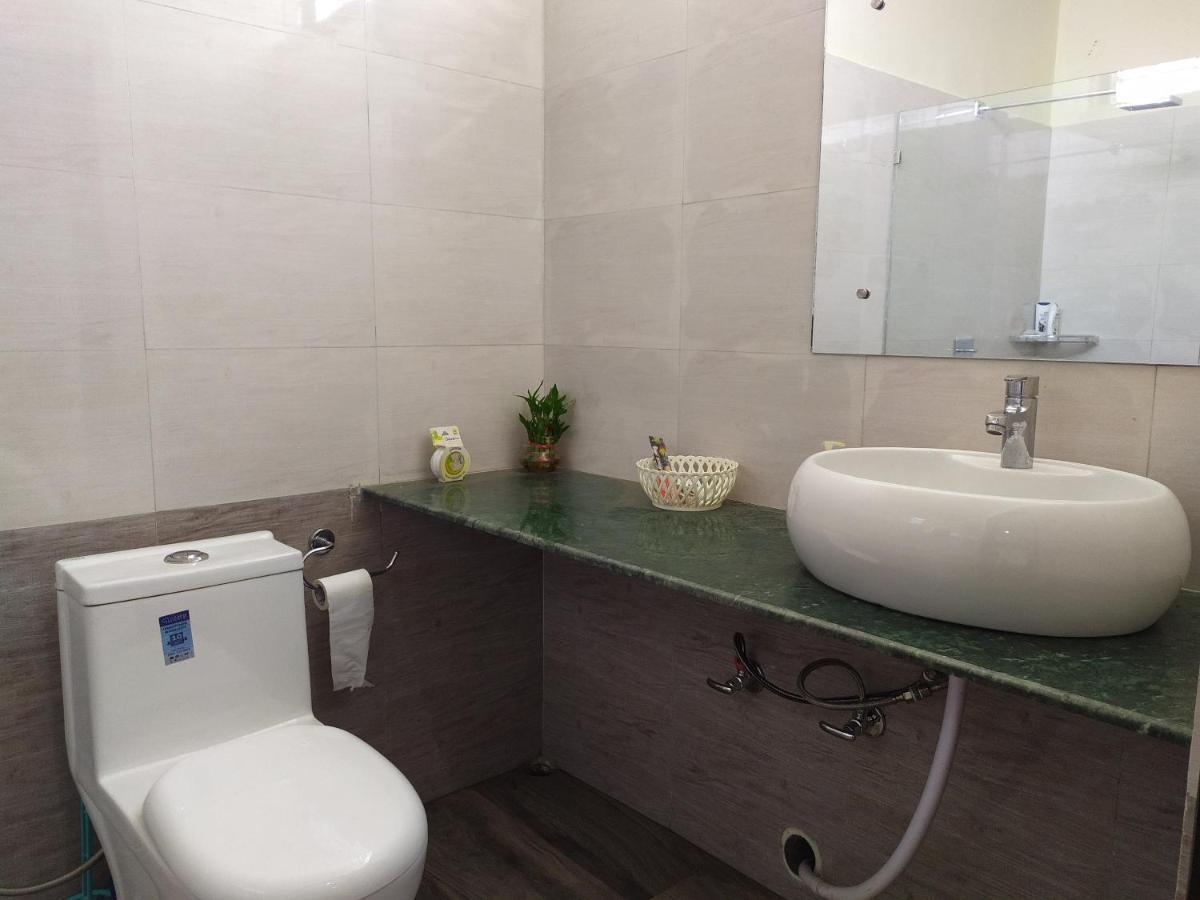 Alpanest Apartment Гувахати Екстериор снимка