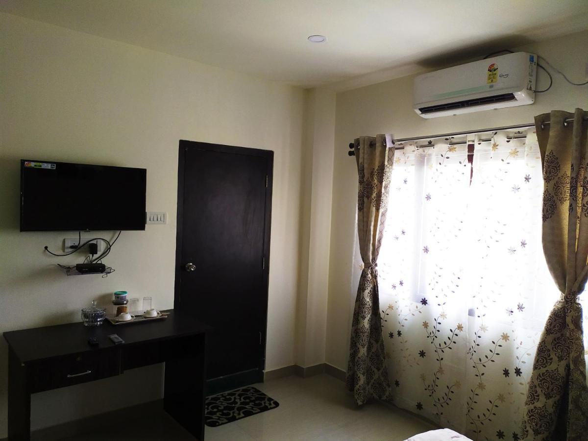 Alpanest Apartment Гувахати Екстериор снимка